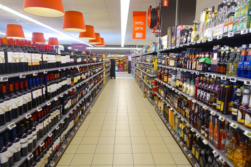 magasin-LA ROCHETTE-min_supermarket_isle_products_variety_grocery_shop_market-882399